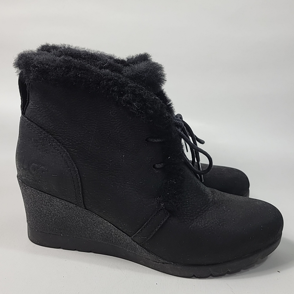 UGG Australia Jeovana Boots Black Suede Waterproof WP 1017421 Wedge Lace Up sz 7
